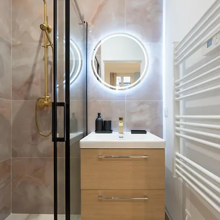 Calm And Design Metro Guichard * リヨン