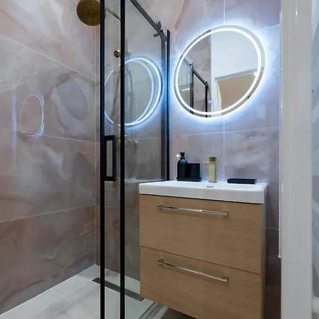 Calm And Design Metro Guichard *